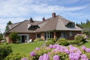 UNSER HAUS LIEGT NUR 50m VON DER NORDSEE ENTFERNT / Ferienwohnung "Haus am Watt" in Husum-Schobüll