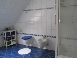 ...WC und Bidet... / Ferienwohnung "Ferienwohnung Holt" in Husum