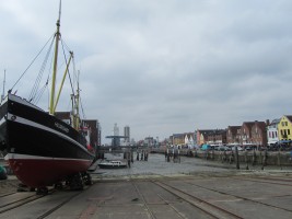 Husumer Hafen / Ferienwohnung "Ferienwohnung Holt" in Husum