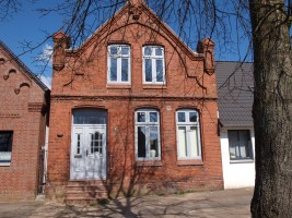 Blick von der Straße auf das Stadthuus 51 / Ferienhaus "Stadthuus 51" in Husum