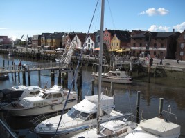 Blick aus dem Wohnzimmer / Ferienwohnung "Ferienwohnung am Binnenhafen" in Husum