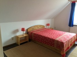 Schlafzimmer 1 / Ferienwohnung "Marschblick Wobbenbüll" in Wobbenbüll