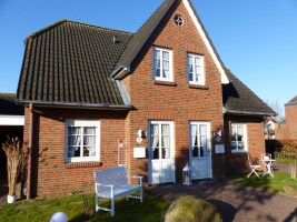 gemütliches Doppelhaus im Friesenstil / Ferienhaus "Muschelsucher 2" in Nordstrand-Norderhafen