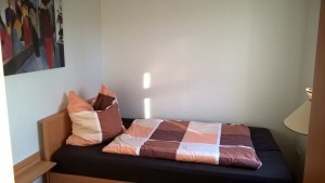 kleines Schlafzimmer mit Bett
1,20 x 2,00 m / Ferienwohnung "Lundelius" in Husum