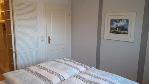 Schlafzimmer rechts / Ferienwohnung "ailoens-hues" in Husum - Schobüll