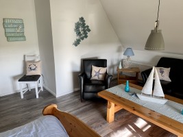 Sitzgelegenheiten Schlafzimmer II oben. / Ferienhaus "Ferienhaus Neukoog II" in Nordstrand