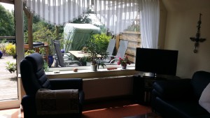 Ausblick aus dem Wohnzimmer / Ferienwohnung "Ferienwohnung-Nordsee-Husum" in Husum