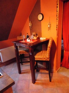 Kleine Sitzecke in der gemütlichen Küche / Ferienwohnung "Deichblick" in Husum-Schobüll