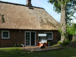  / Ferienhaus "Reetdachhaus SeeHund" in Wobbenbüll